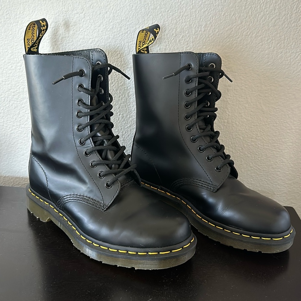 Dr. Martens smooth lace up boots